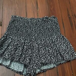 Dress Forum Black and White Floral Mini Skirt